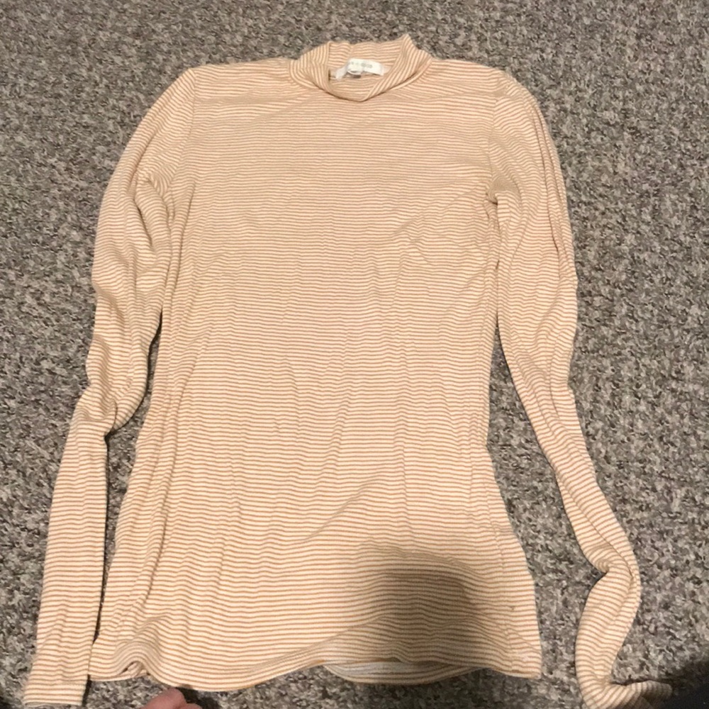 Long sleeve turtleneck shirt